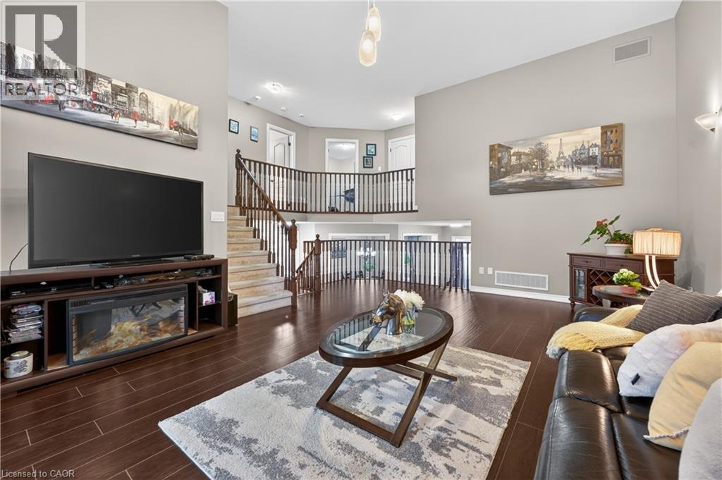 136 WHITWELL Way - 2