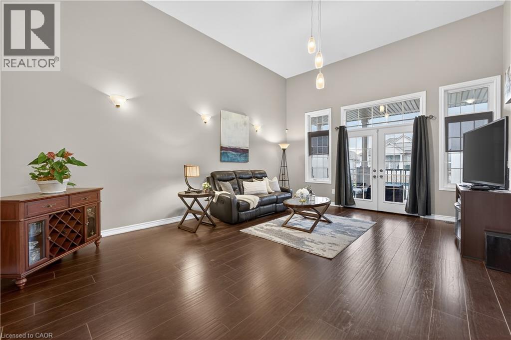136 WHITWELL Way - 3