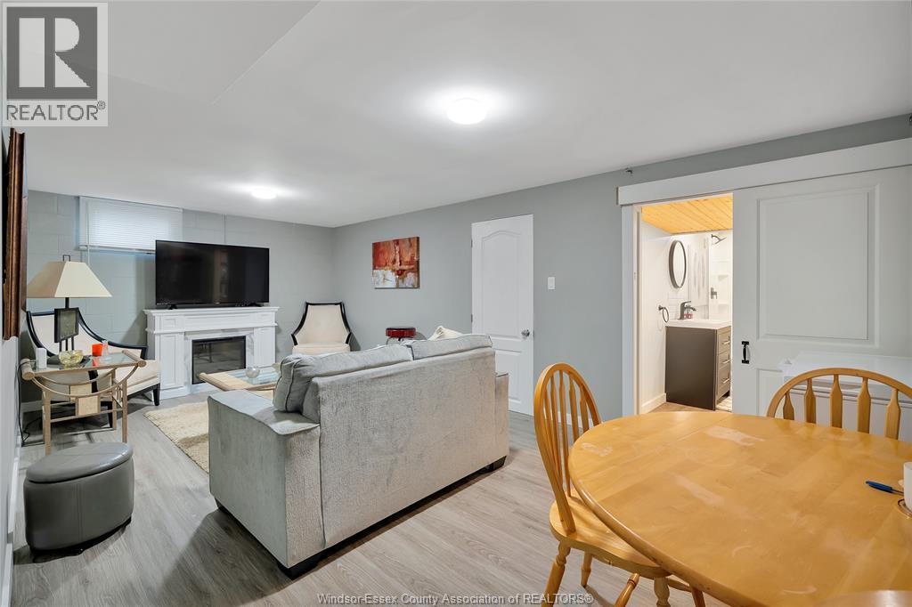 1626 TALBOT ROAD - 28