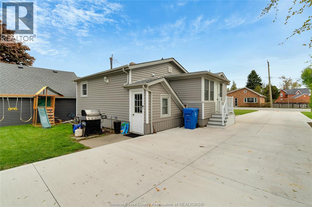 1626 TALBOT ROAD - 32
