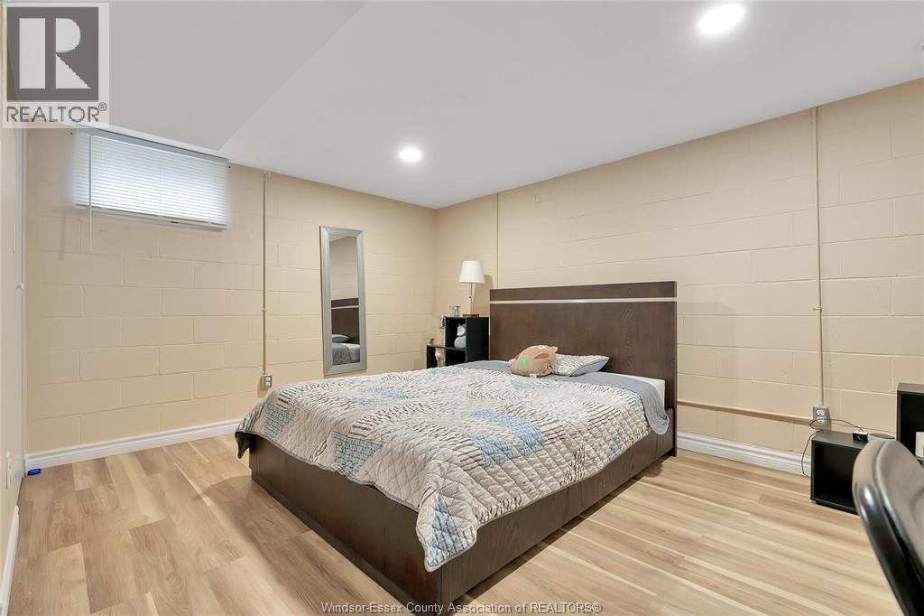1626 TALBOT ROAD - 24