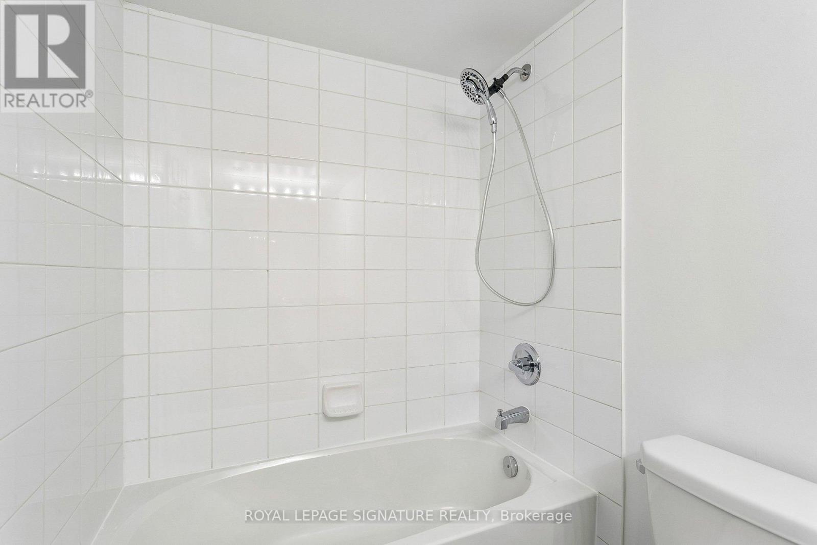 #136 1 BECKENROSE COURT - 25