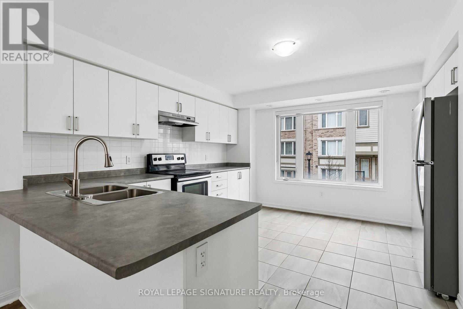 #136 1 BECKENROSE COURT - 4