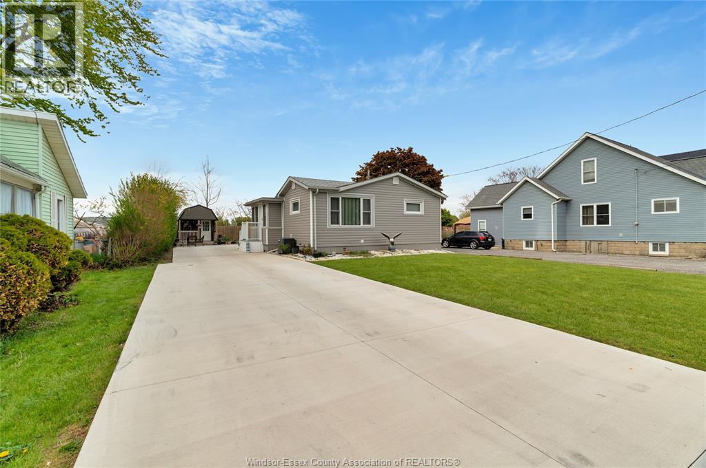 1626 TALBOT ROAD - 35