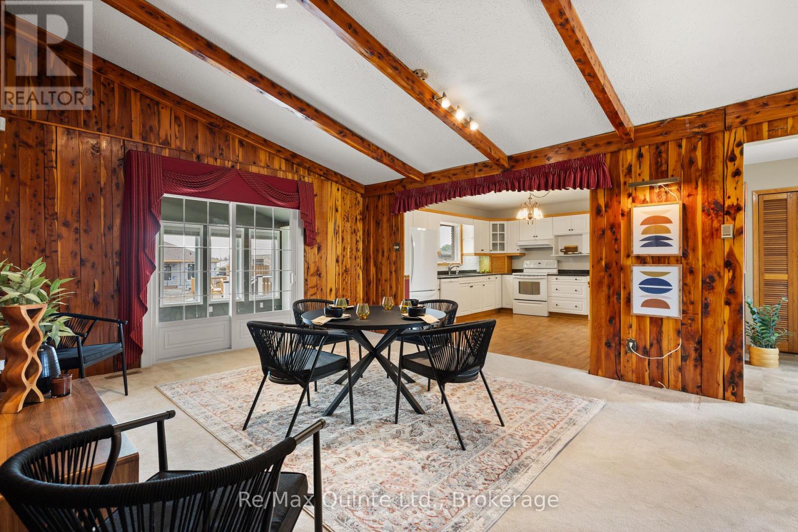 366 FARNHAM ROAD - 16