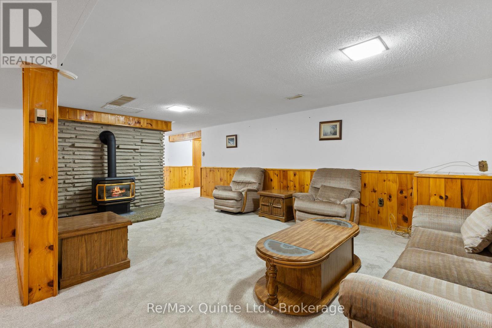 366 FARNHAM ROAD - 38