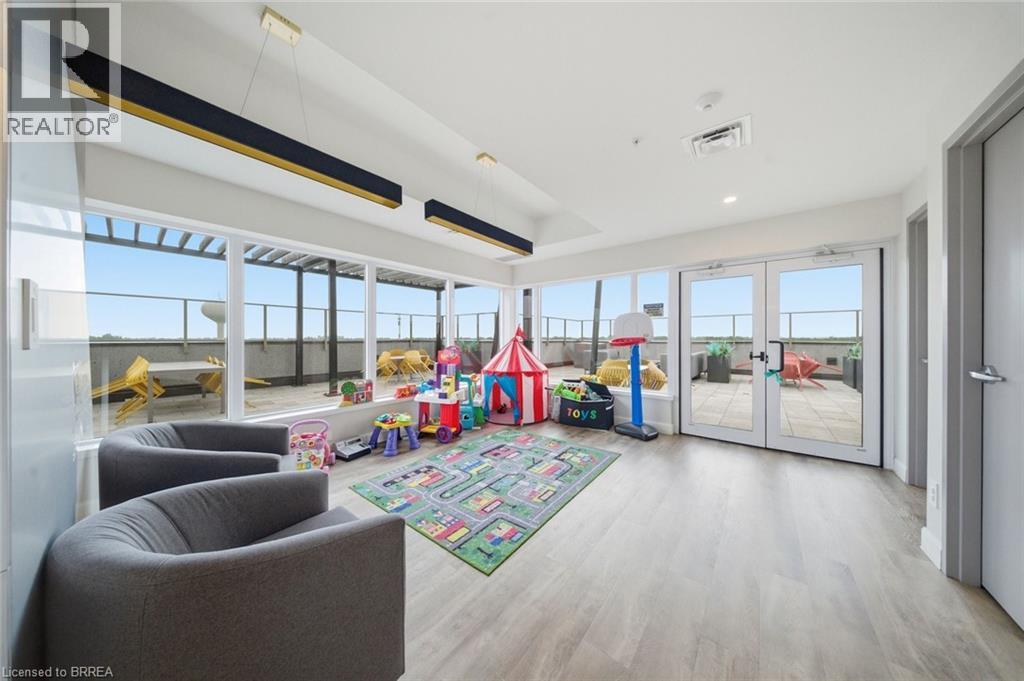 #108 34 NORMAN Street - 27