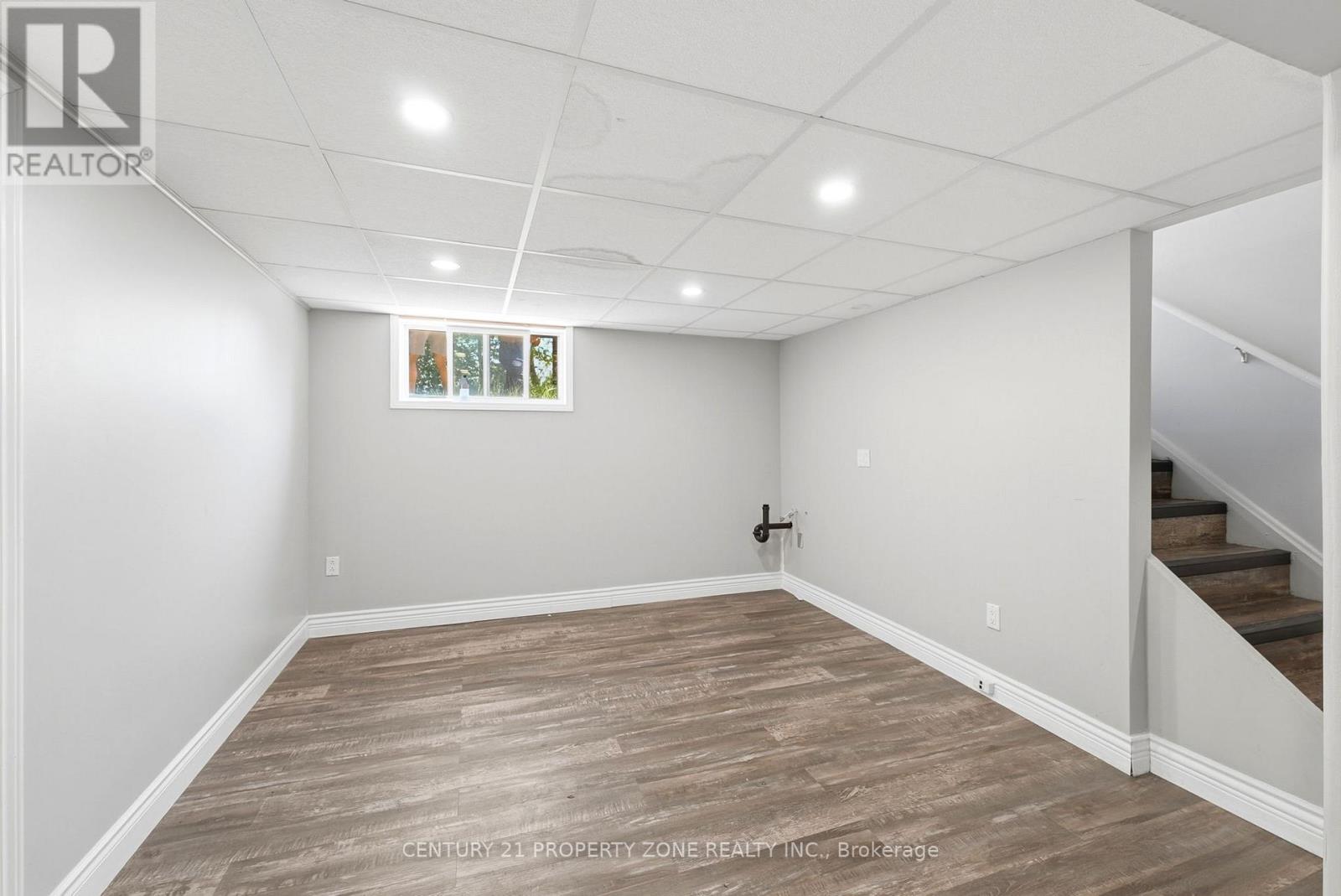 1192 KALADAR DRIVE - 32