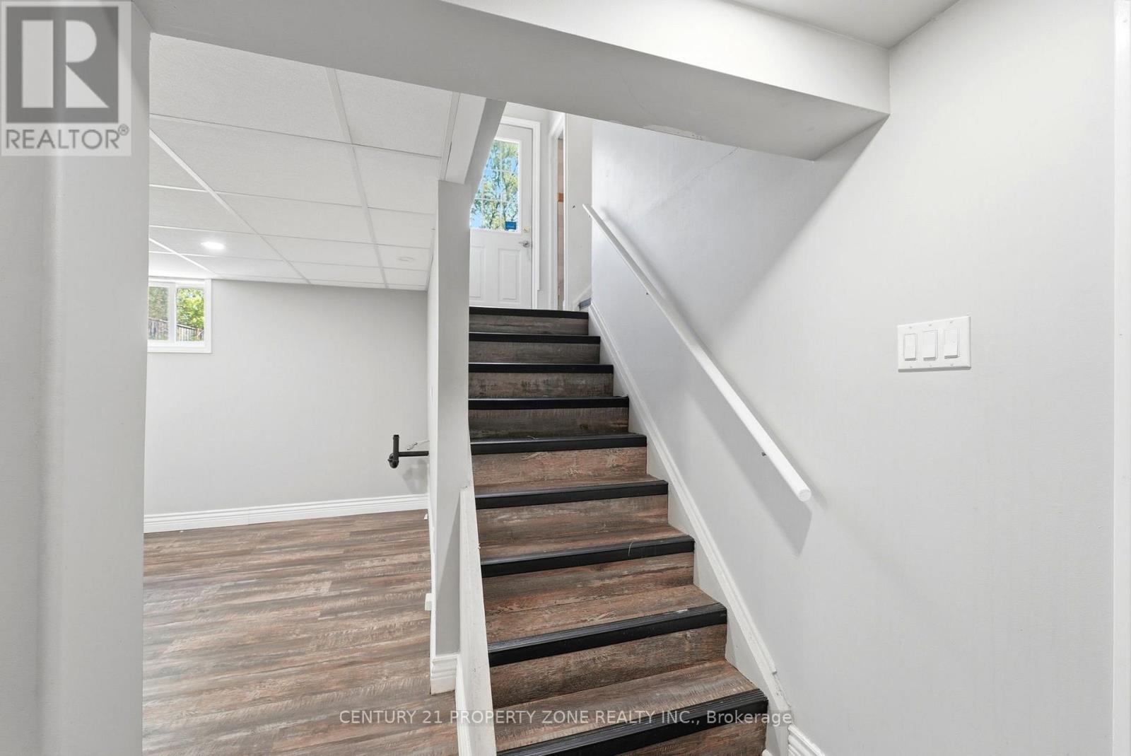 1192 KALADAR DRIVE - 35