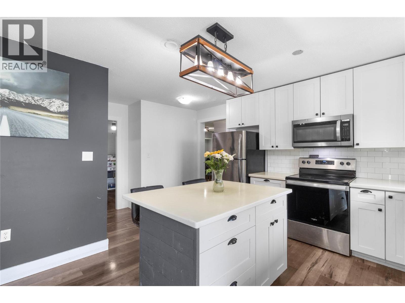 4018 Greaves Road - 13