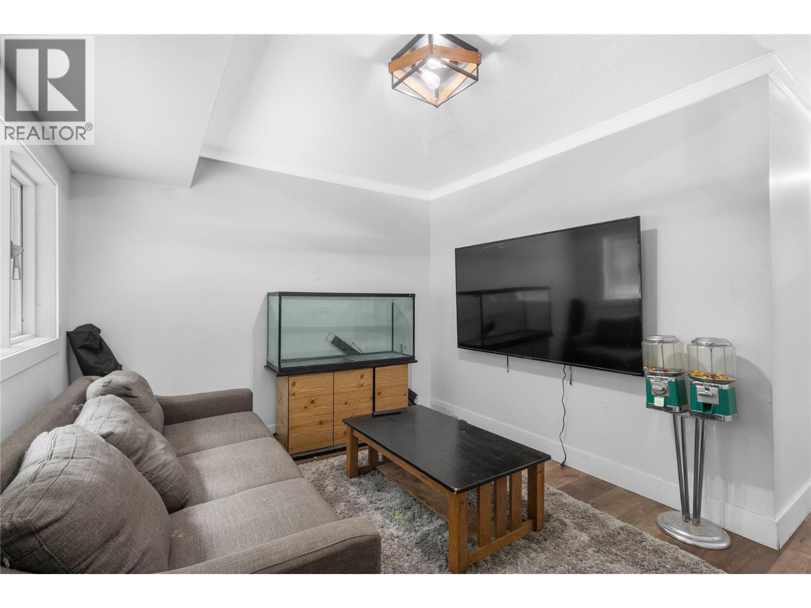 4018 Greaves Road - 21