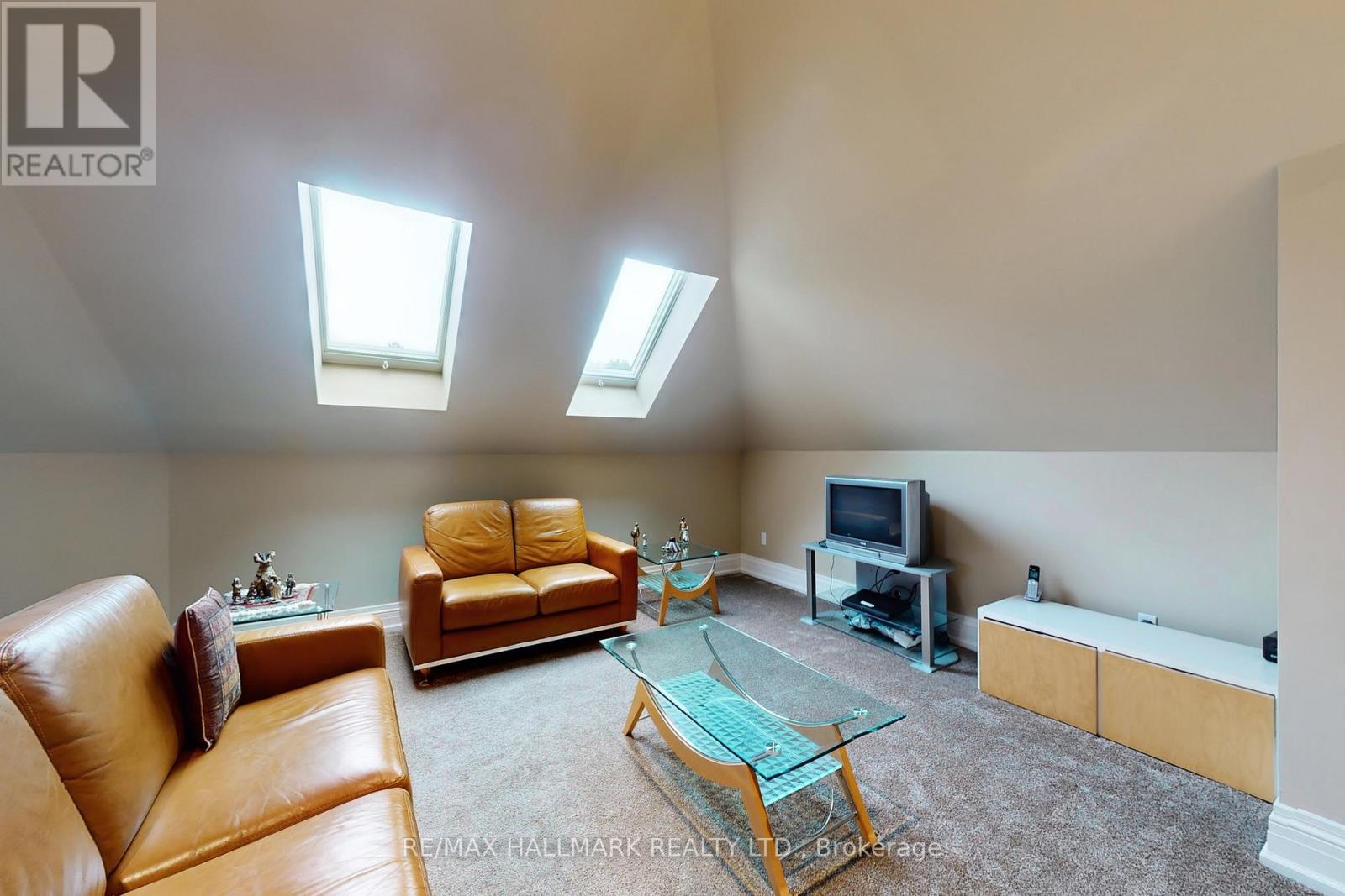 206 CHURCHILL AVENUE - 20