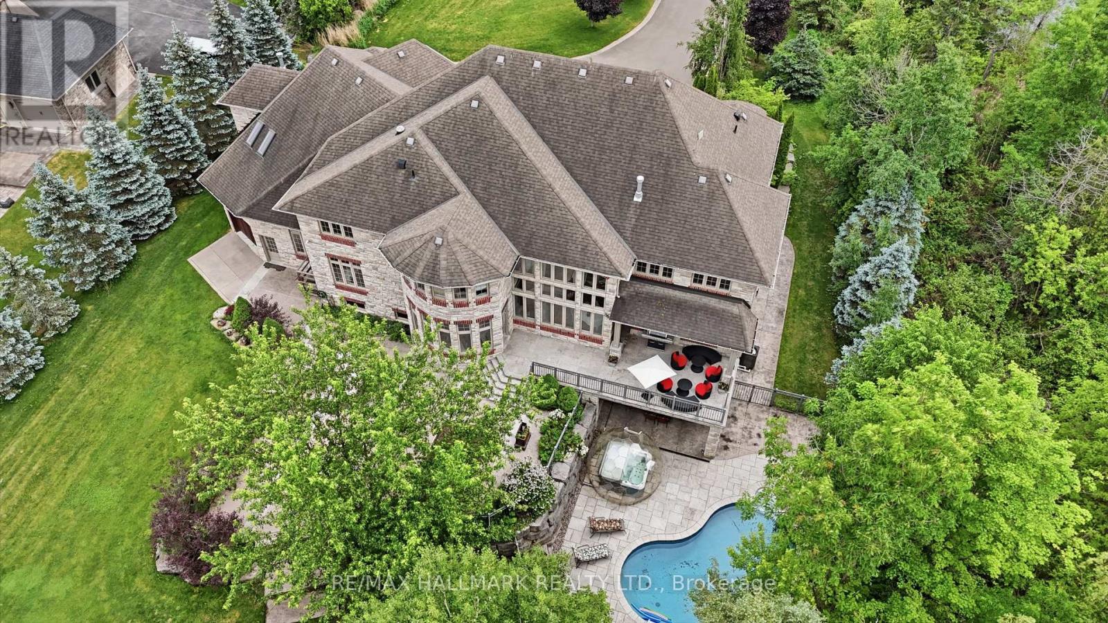 206 CHURCHILL AVENUE - 44