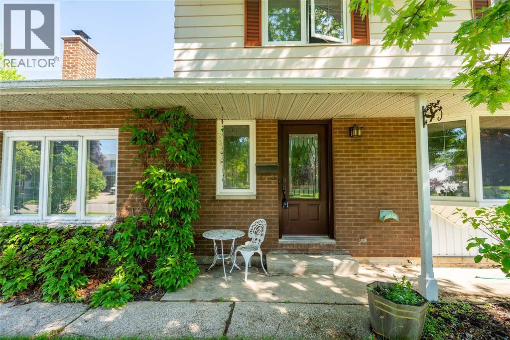 635 Highbury PARK - 2