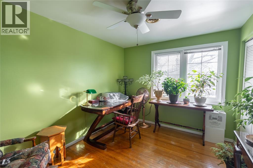 635 Highbury PARK - 24