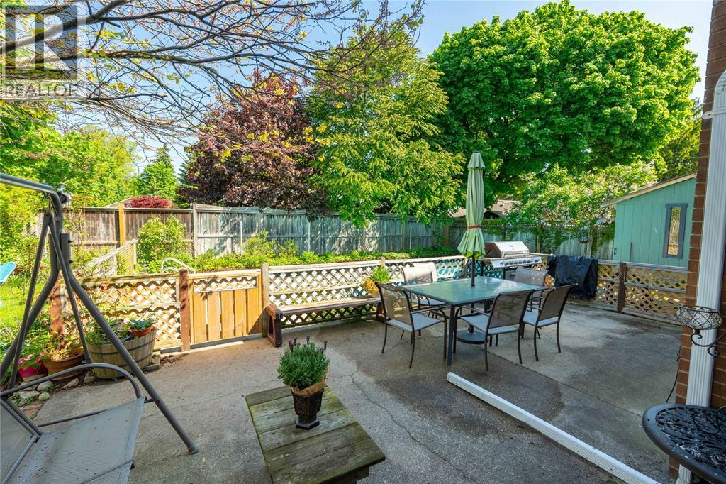 635 Highbury PARK - 27