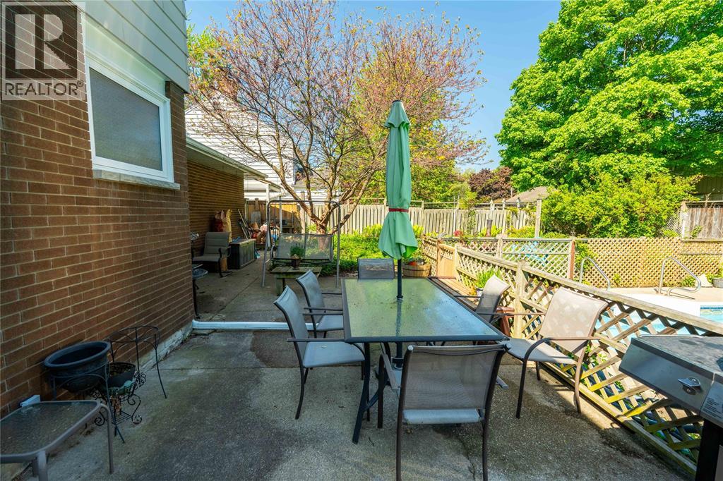 635 Highbury PARK - 29