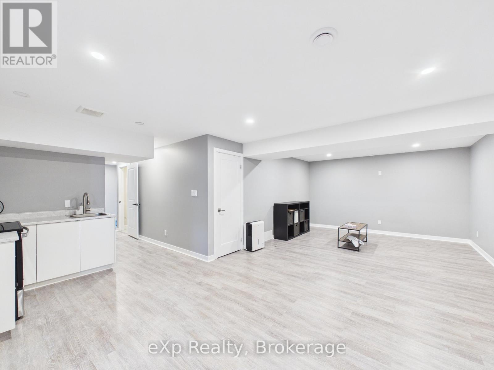300 NORMANTON STREET - 26