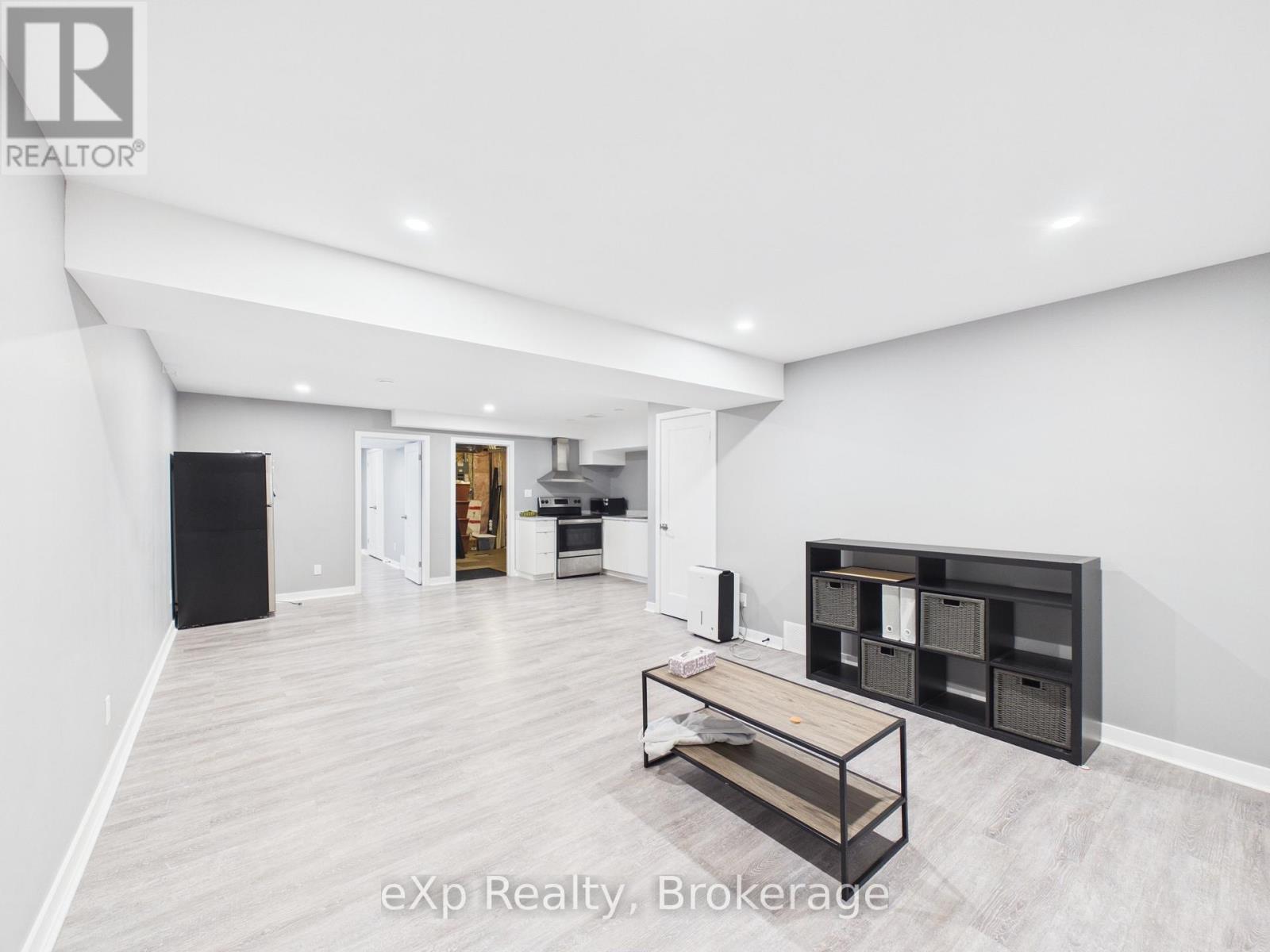 300 NORMANTON STREET - 31