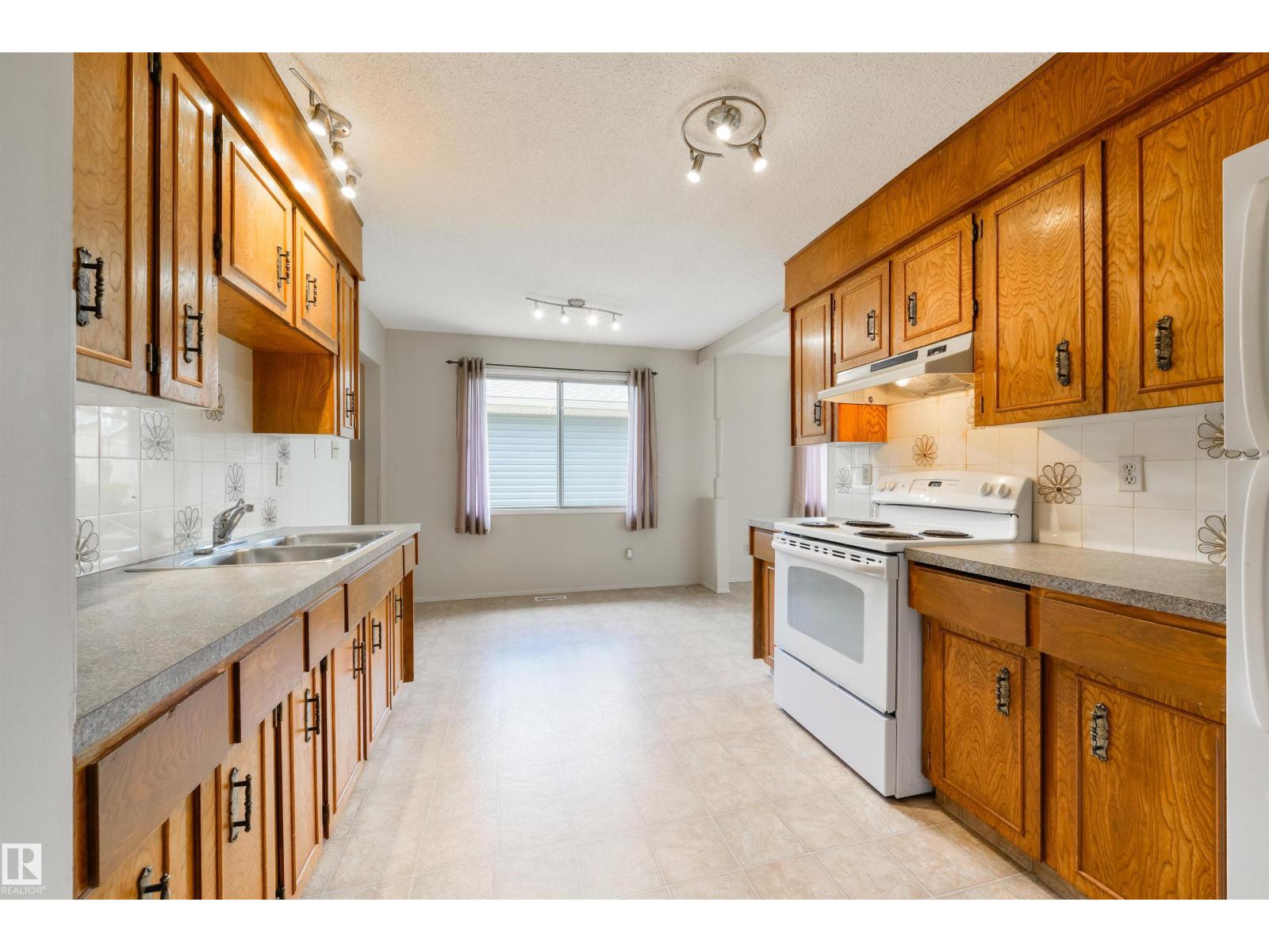 15 WEST TERRACE PL — photo 11