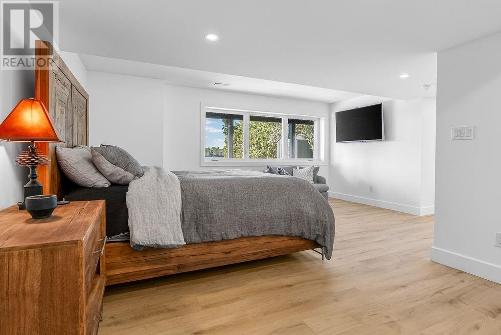 1305 North Shore Drive - 28