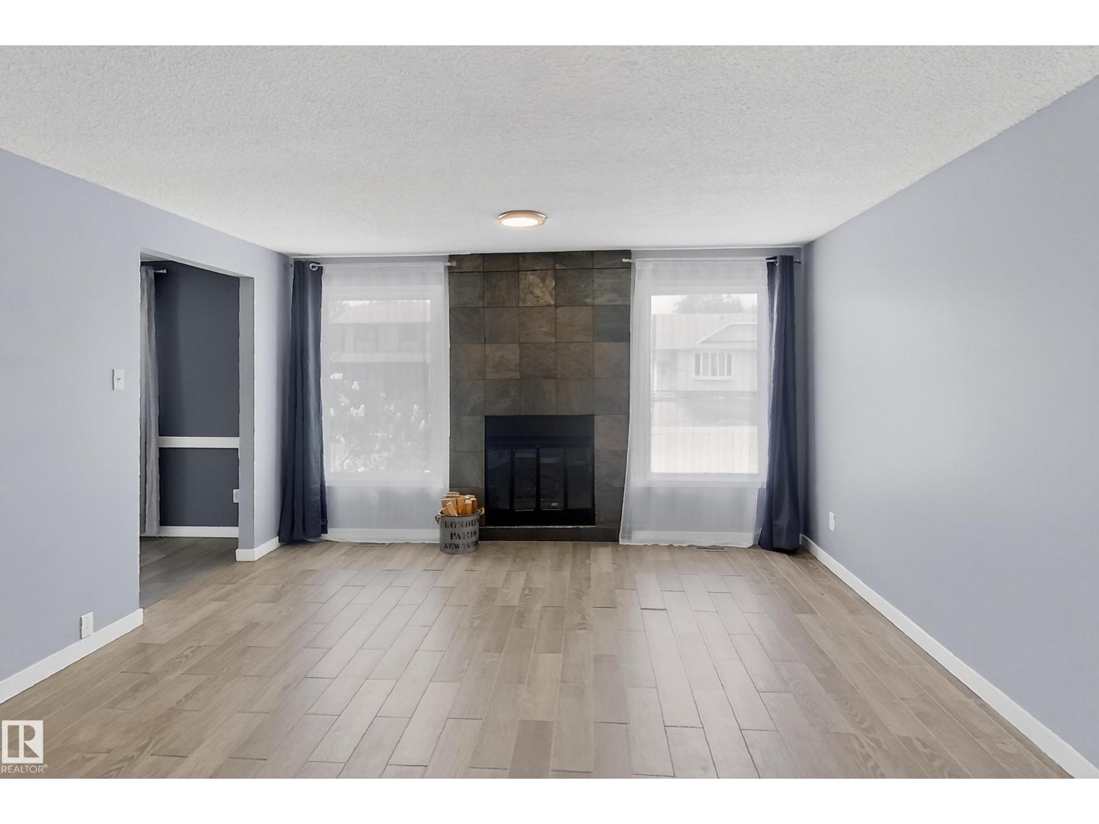 15115 22 ST NW - 11