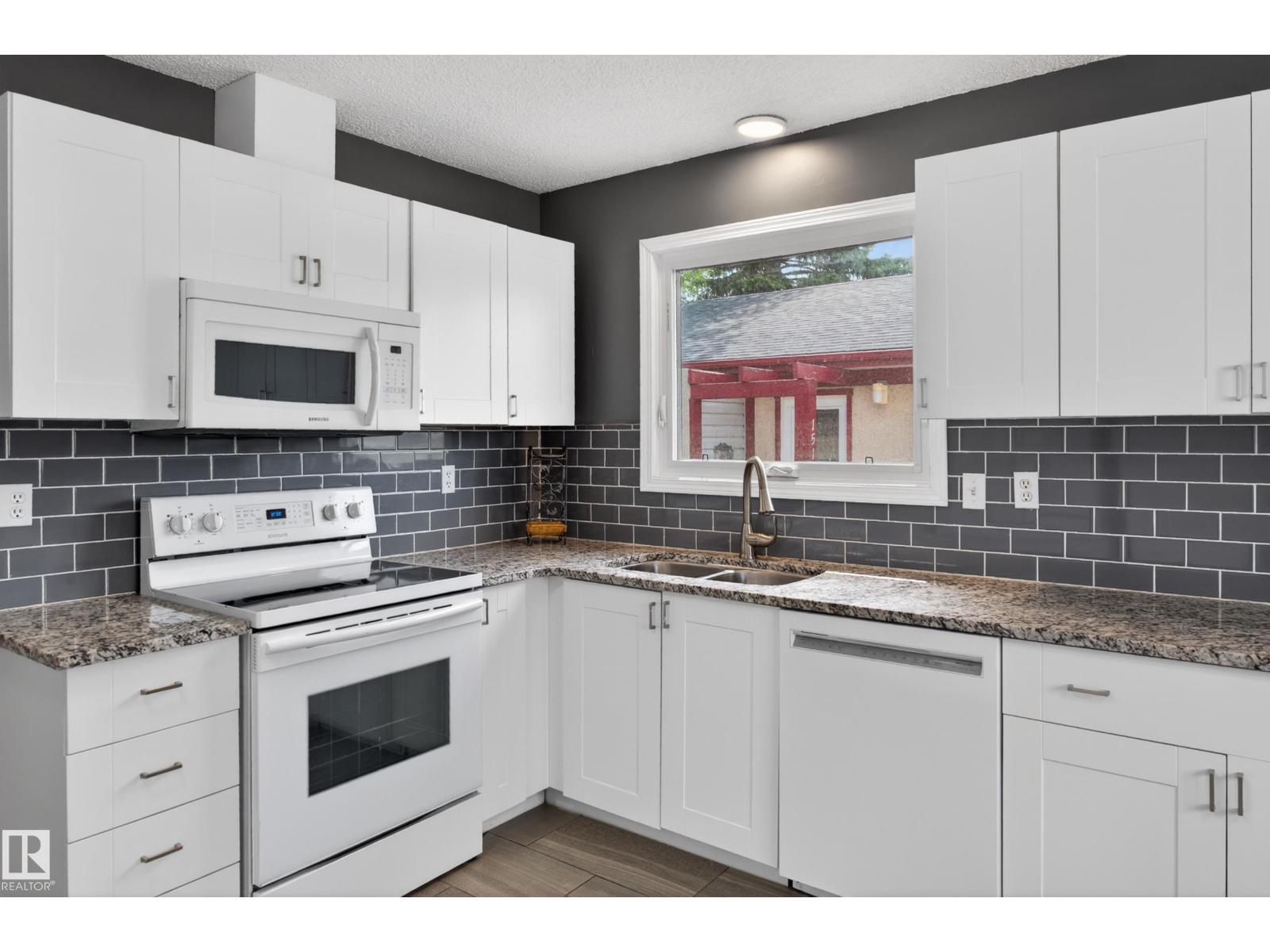 15115 22 ST NW - 15