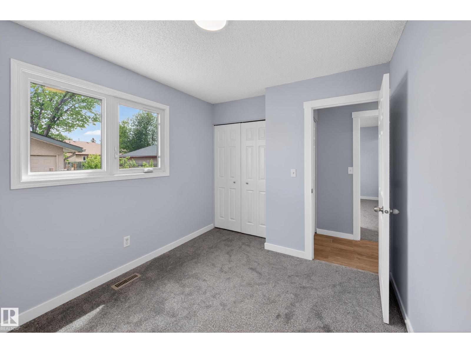 15115 22 ST NW - 29