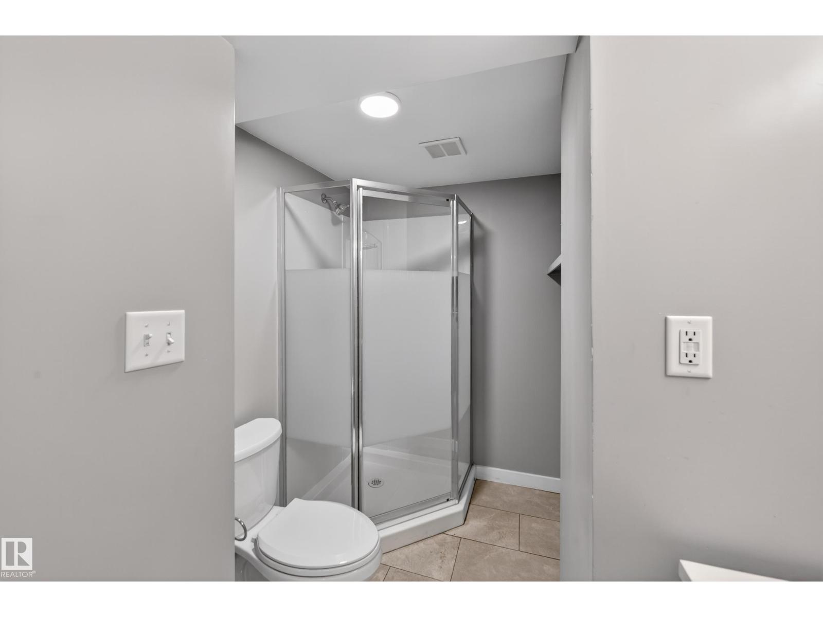 15115 22 ST NW - 37