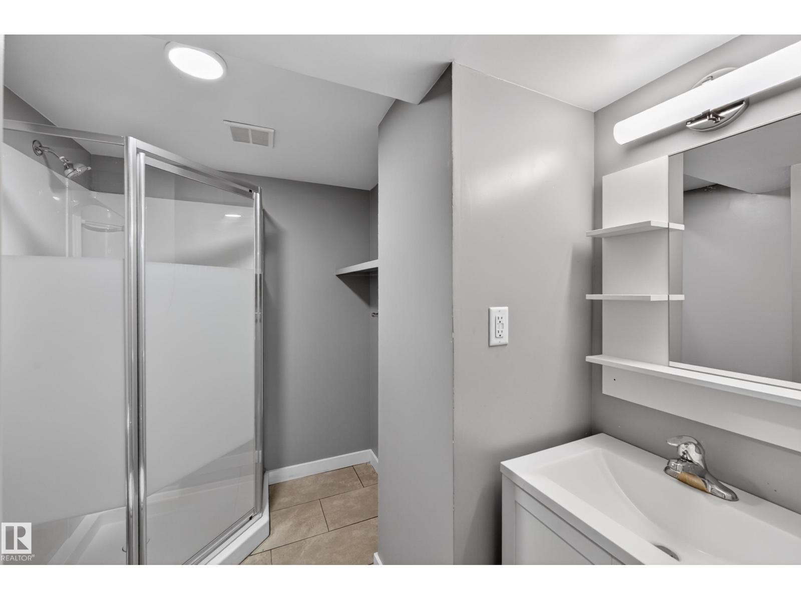 15115 22 ST NW - 38