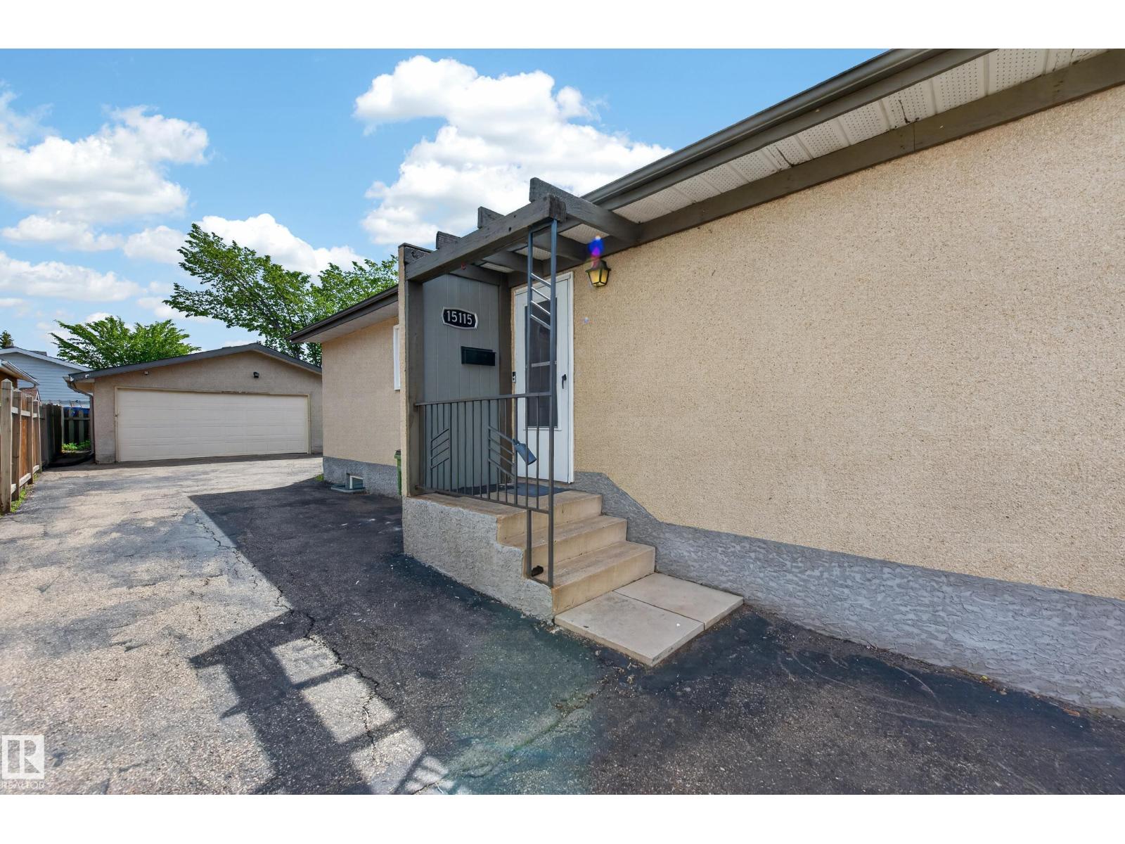 15115 22 ST NW - 4