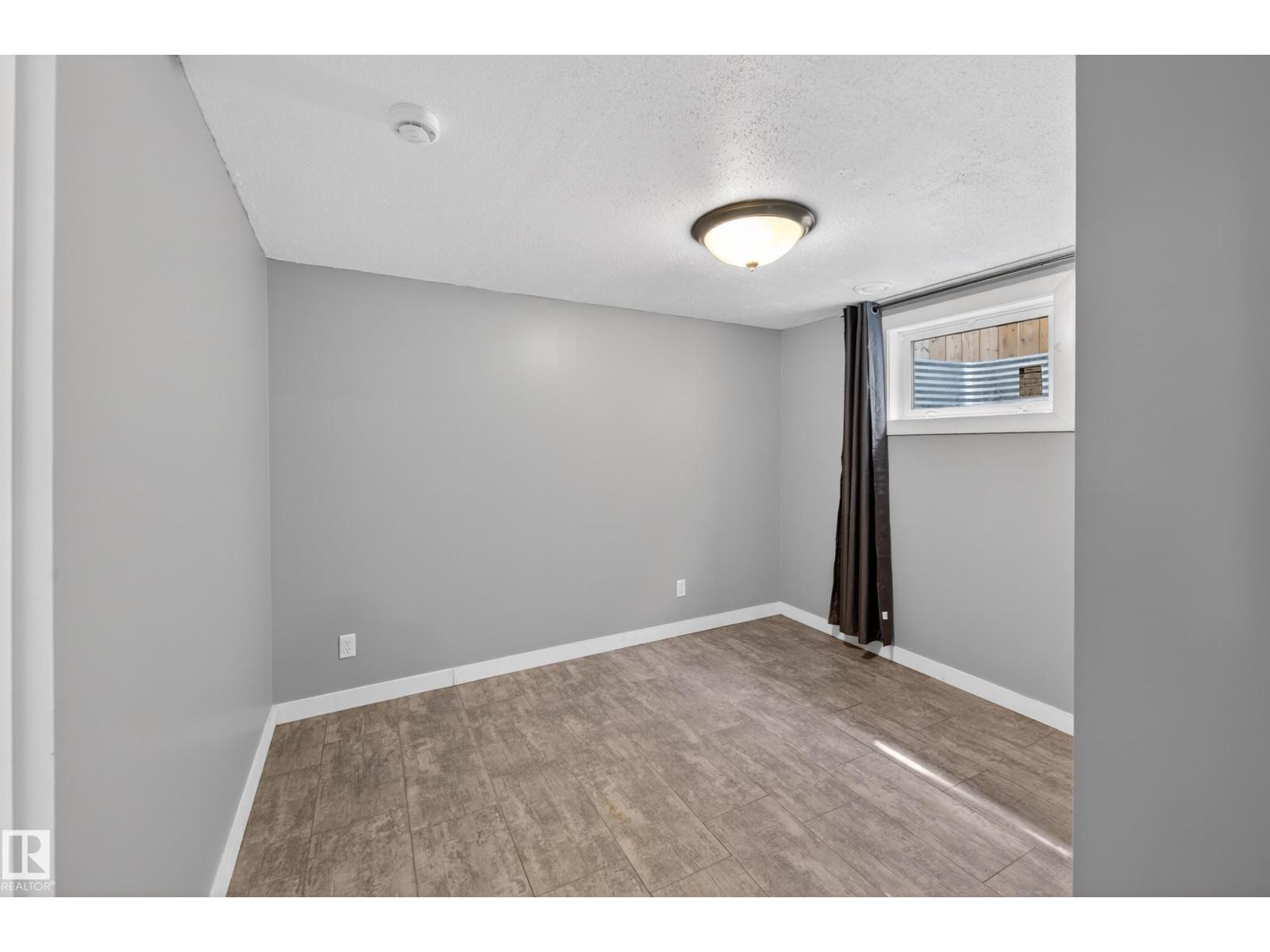 15115 22 ST NW - 40