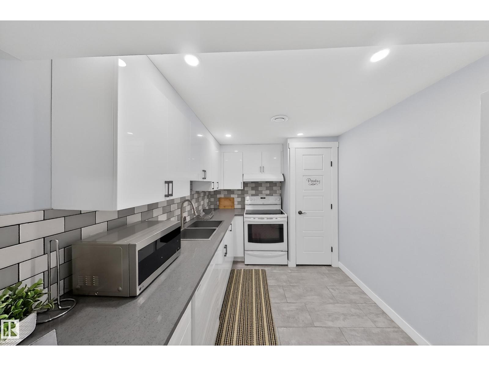 15115 22 ST NW - 49