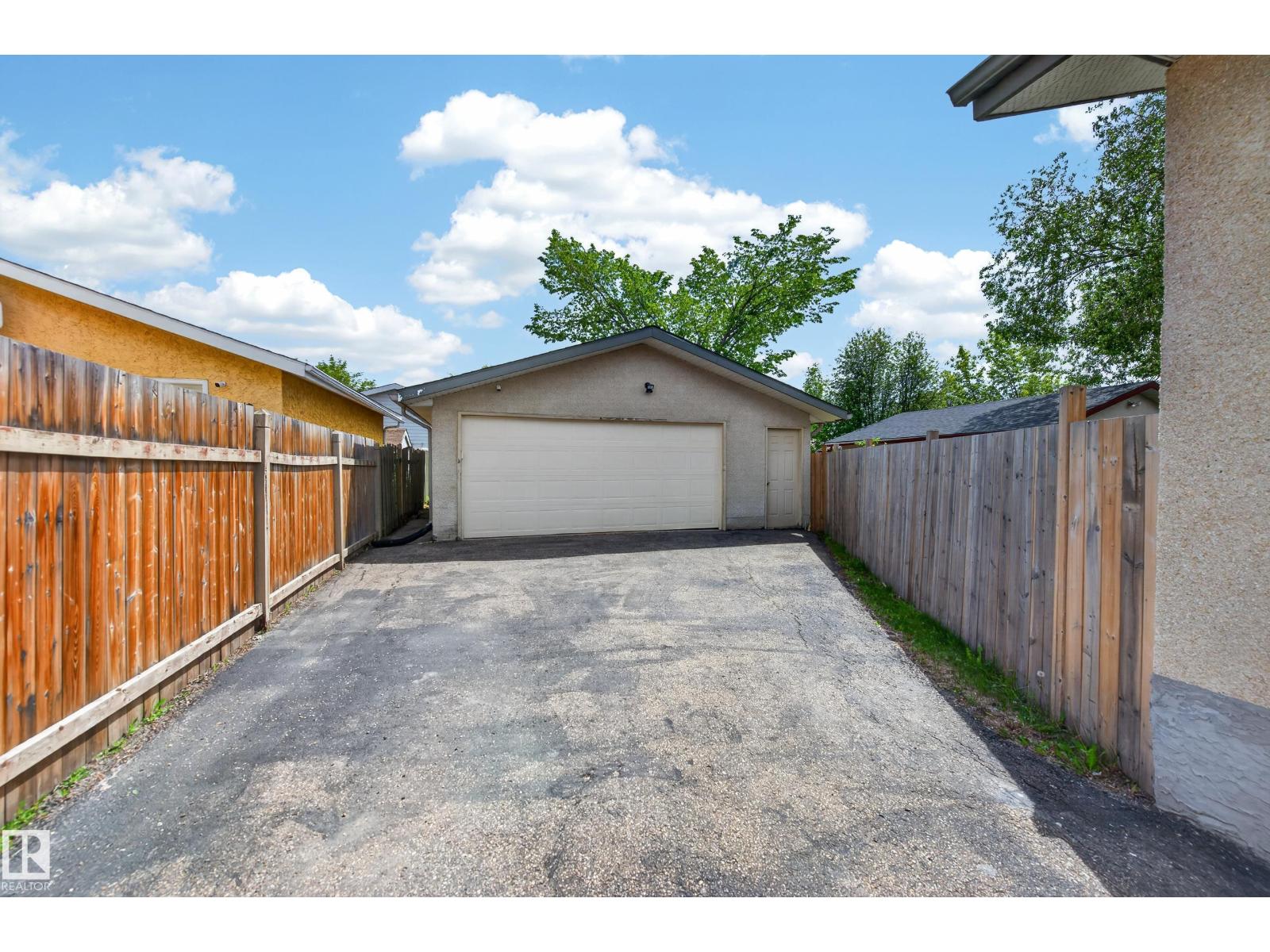 15115 22 ST NW - 54