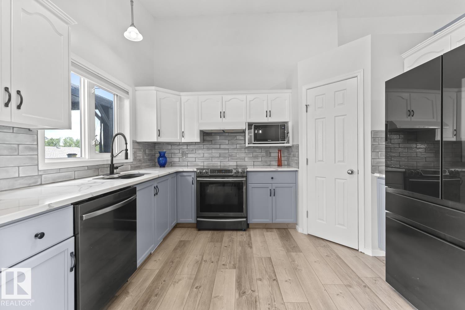 2104 7 ST — photo 15