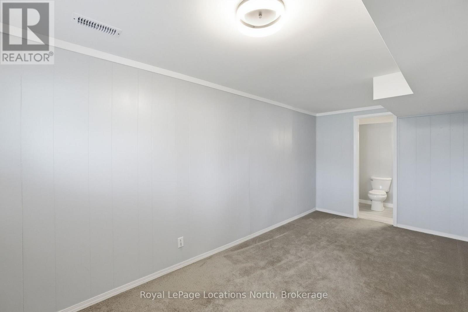 30 COURTICE CRESCENT - 34
