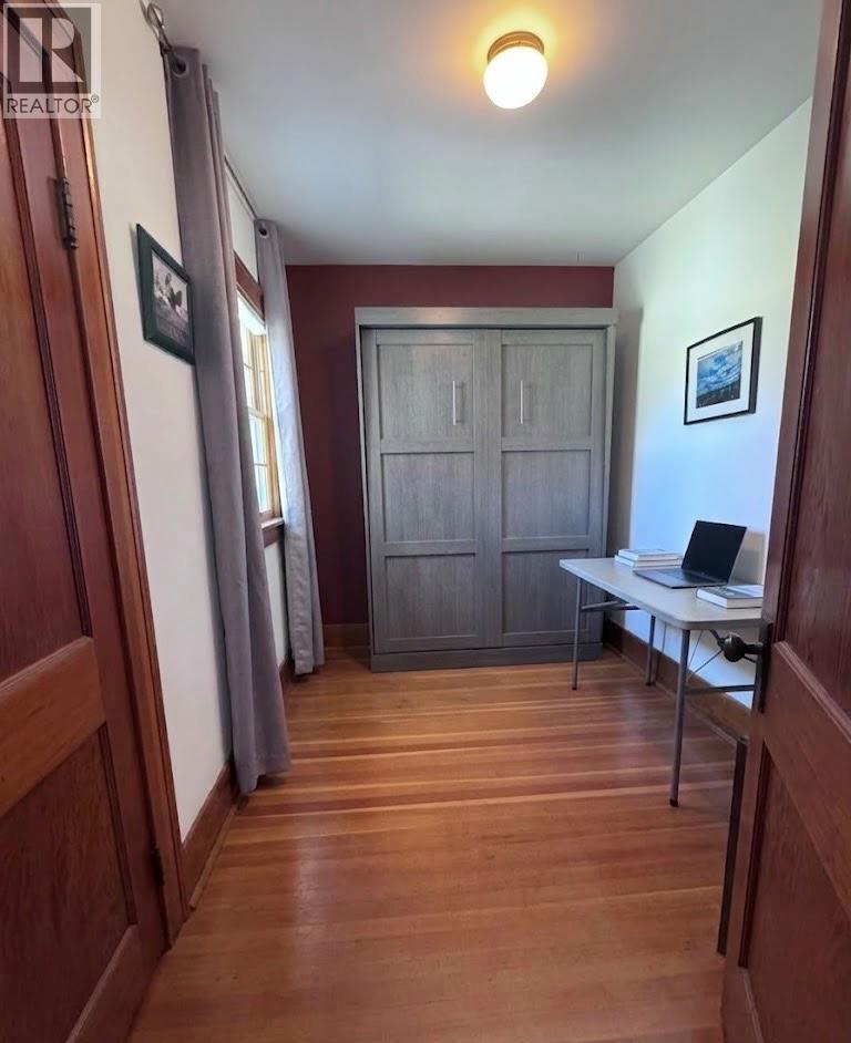 640 Wallinger Avenue - 12