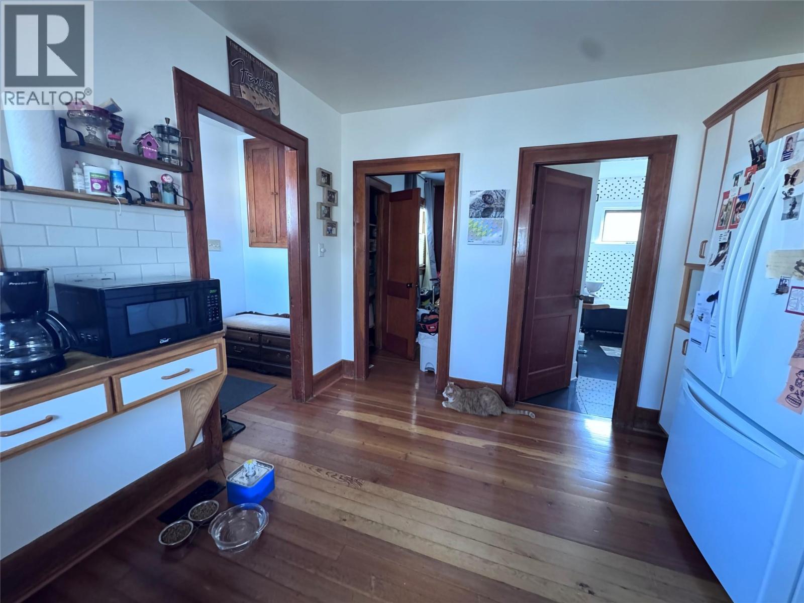 640 Wallinger Avenue - 10