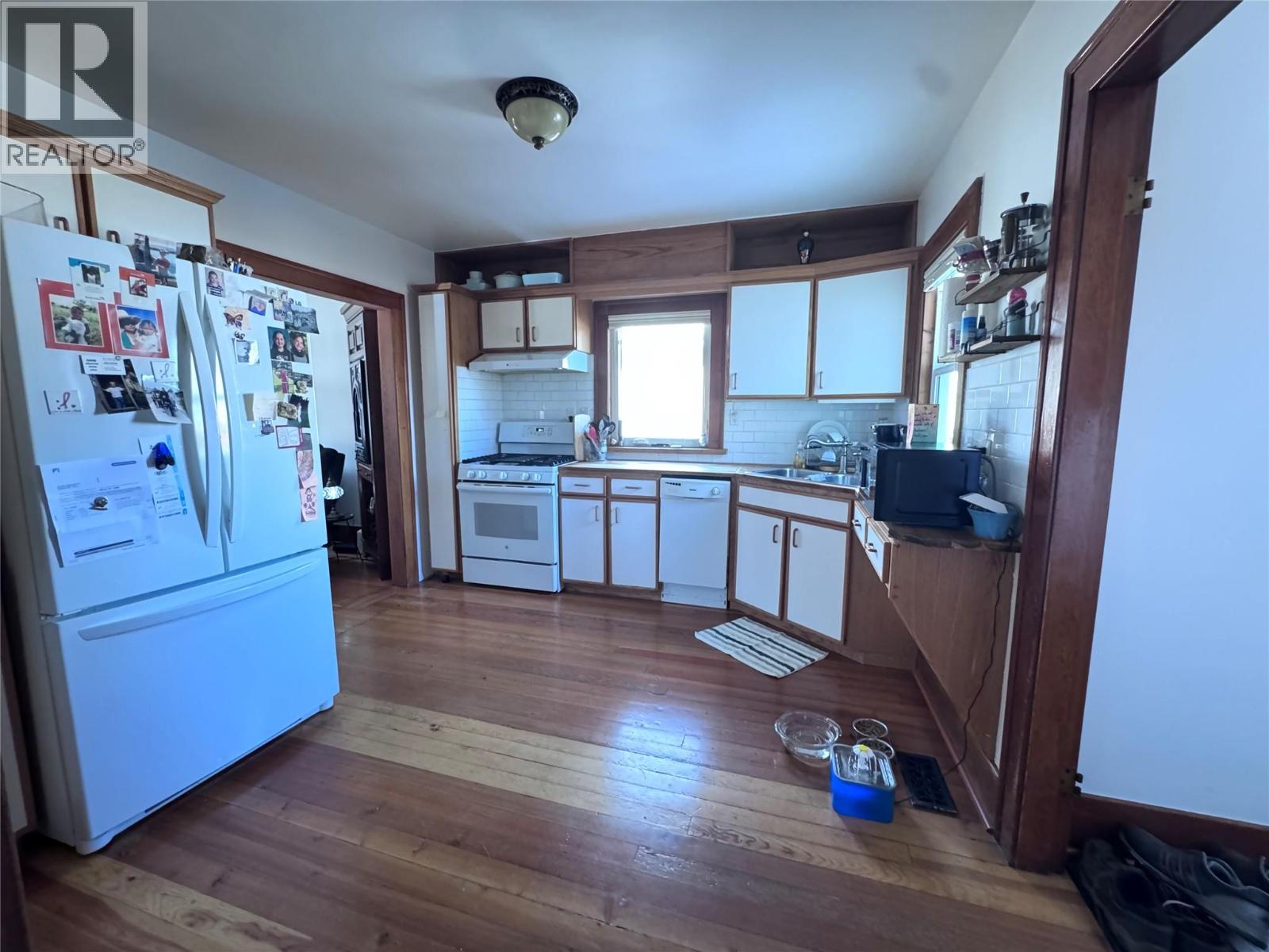 640 Wallinger Avenue - 9