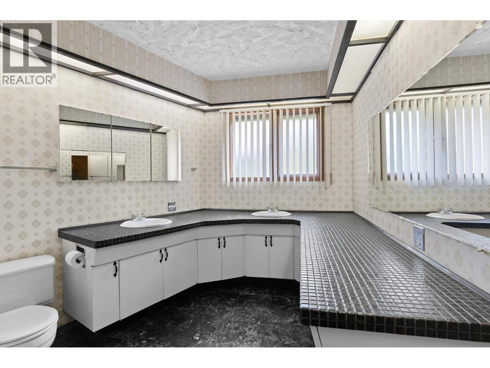 491 Mcleish Road - 32
