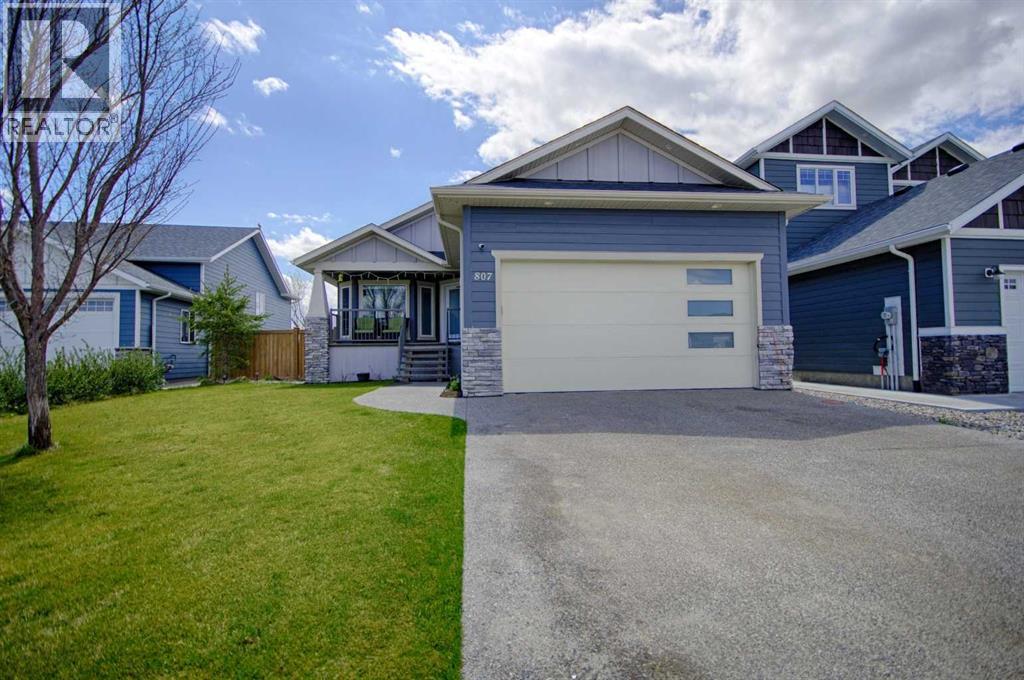 807 Sunset Place, Picture Butte, Alberta, T0K1V0
