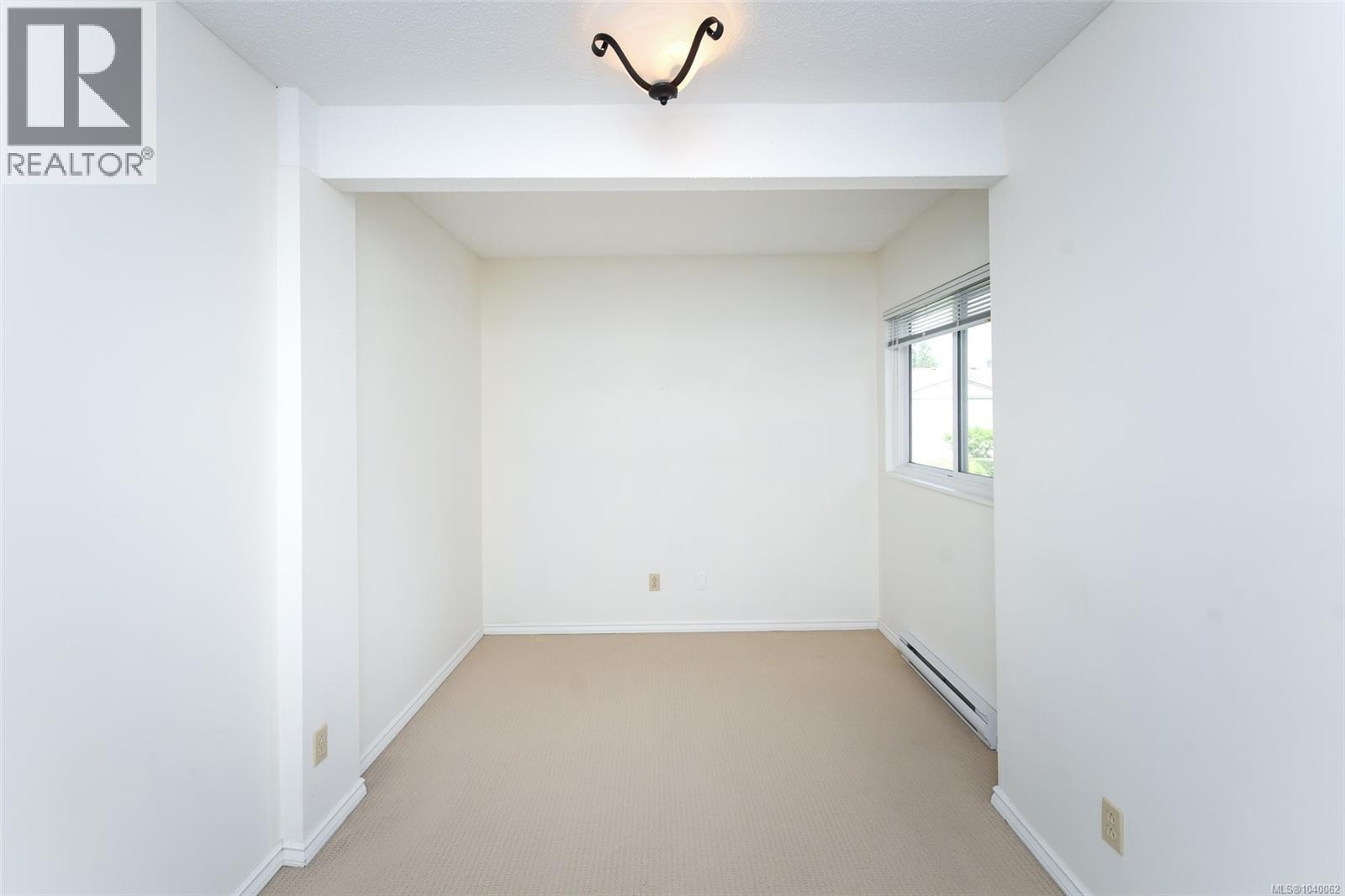 #305 1537 Noel Ave - 35