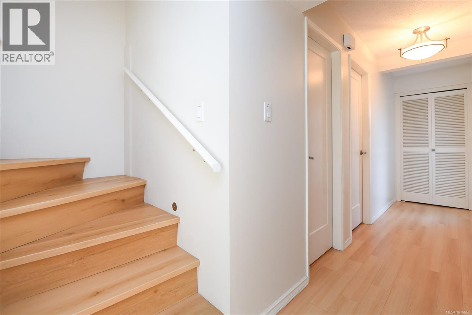 #305 1537 Noel Ave - 27