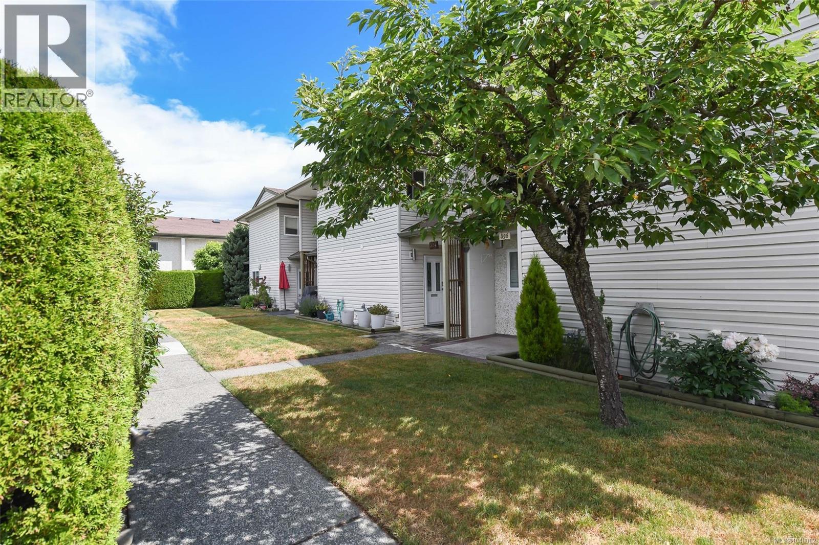 #305 1537 Noel Ave - 45