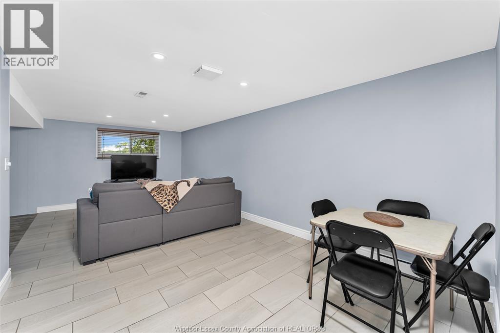 7165 MALDEN ROAD - 16