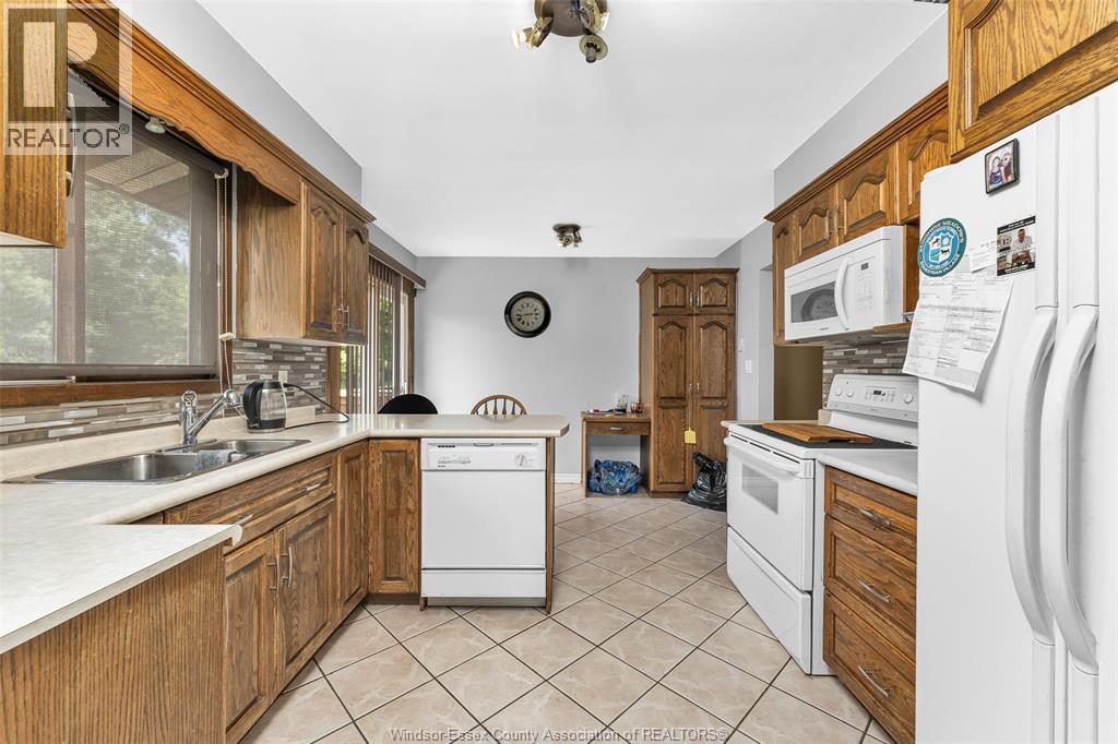 7165 MALDEN ROAD - 9
