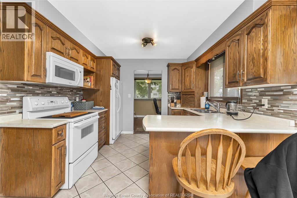 7165 MALDEN ROAD - 10