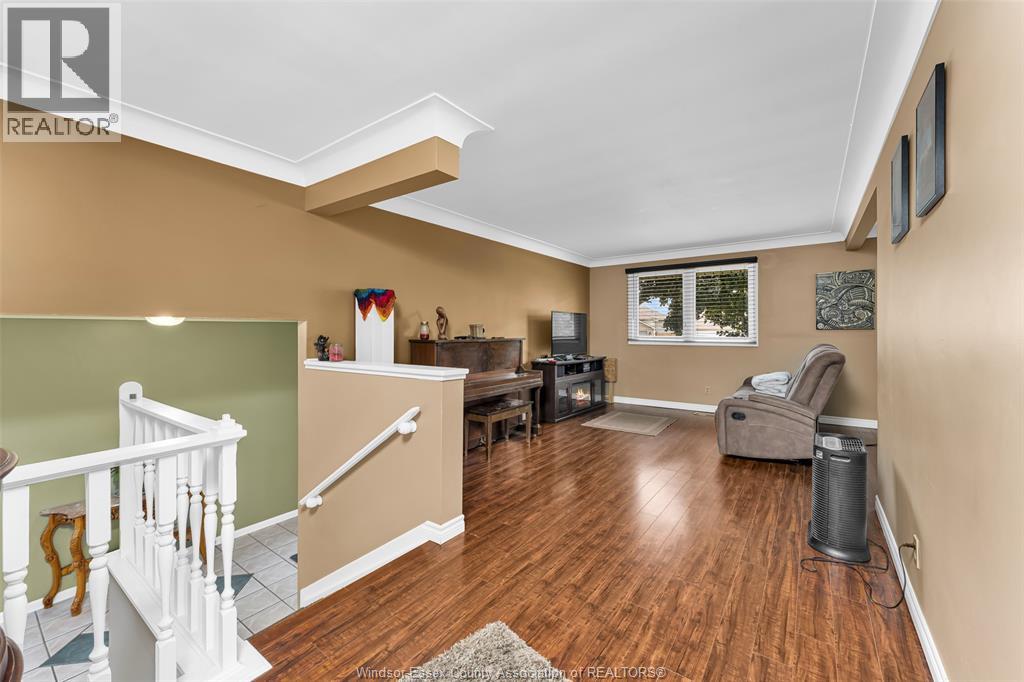 7165 MALDEN ROAD - 4