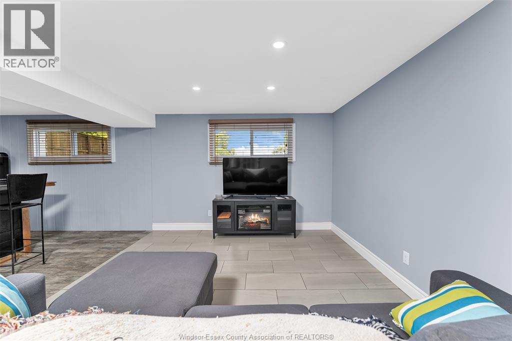 7165 MALDEN ROAD - 17