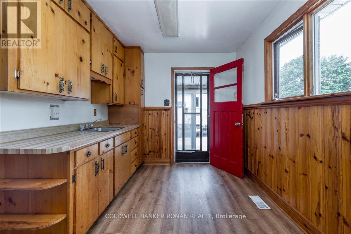 199 TUPPER STREET W - 4